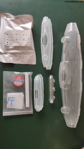 Caja de conexiones impermeable para encapsulado de pegamento de tipo directo