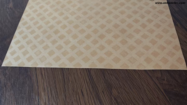 Papel aislante dispensador en forma de diamante transformador